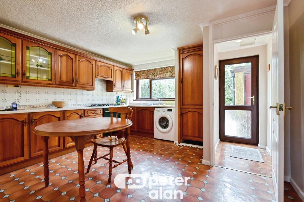 House in Tredegar, Rhymney - View 5