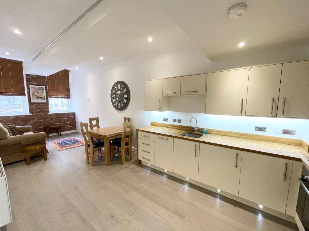 Main image of property: Hounds Gate Court, Nottingham, NG1
