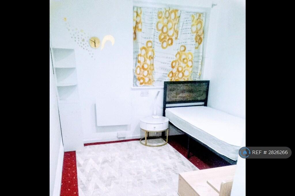 Main image of property: Lower Strand, London, NW9