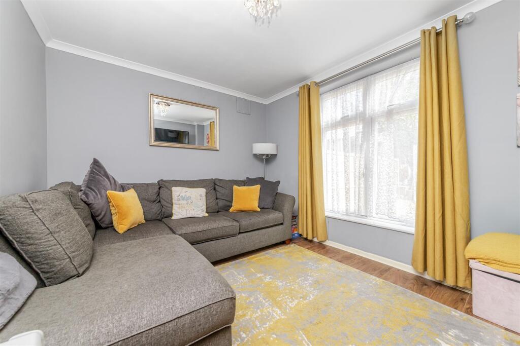 House in St Albans - View 4