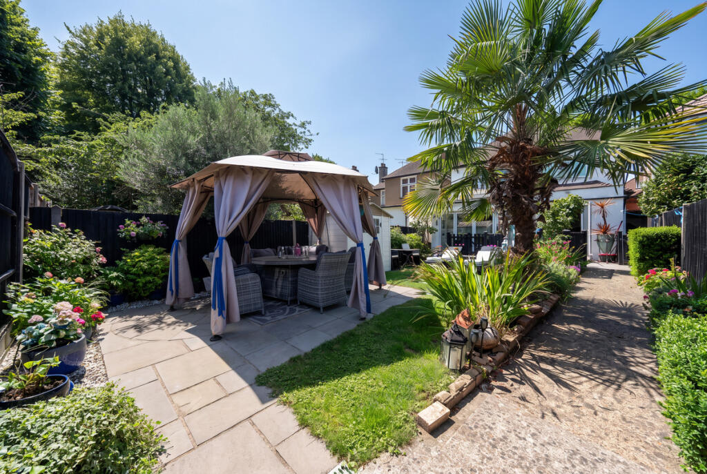 House in Twickenham - View 4
