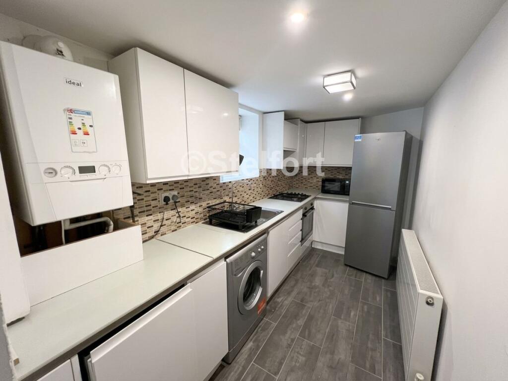 Apartment in London, Ferme Park, Stroud Green - View 4
