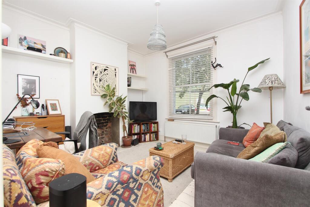 Main image of property: Belfast Road, N16