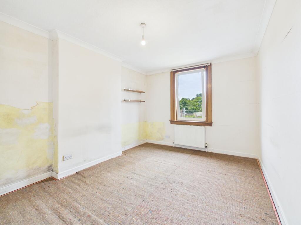 Apartment in Busby, Overlee, Stamperland - More