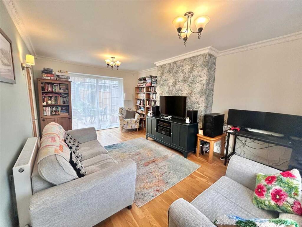 House in Nottingham, Keyworth - View 4