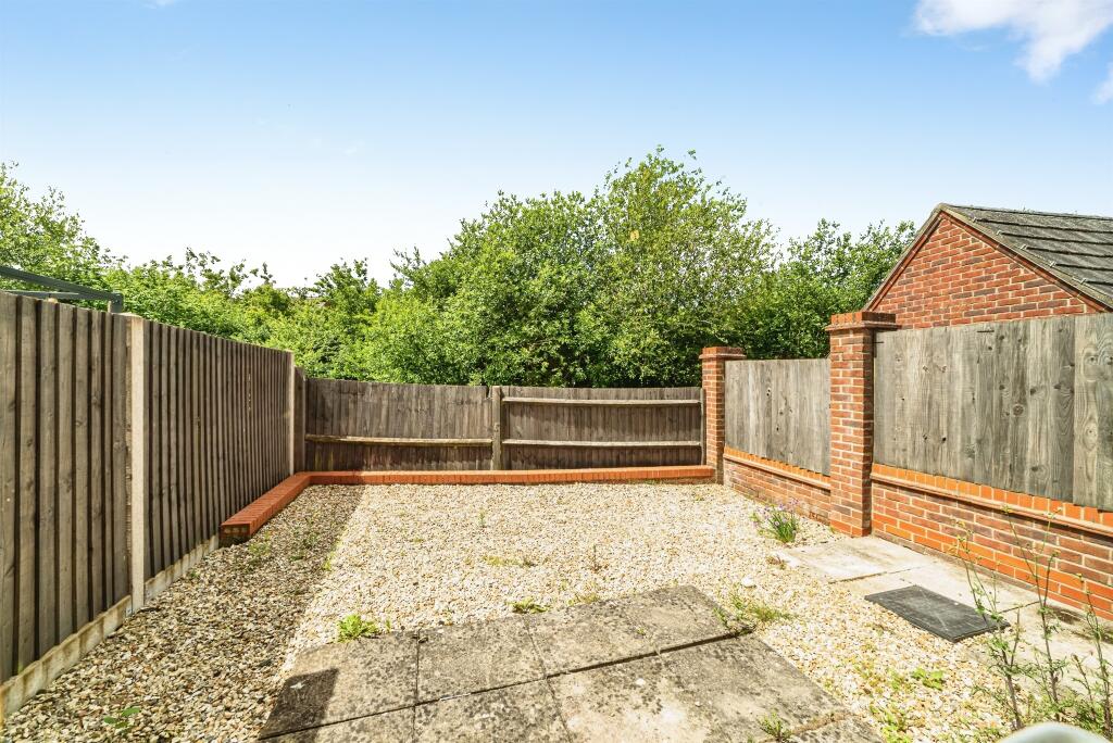 House in Basingstoke and Deane, Popley - View 2