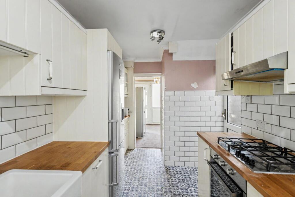 Whiteways, Bradford, BD2 - View 5