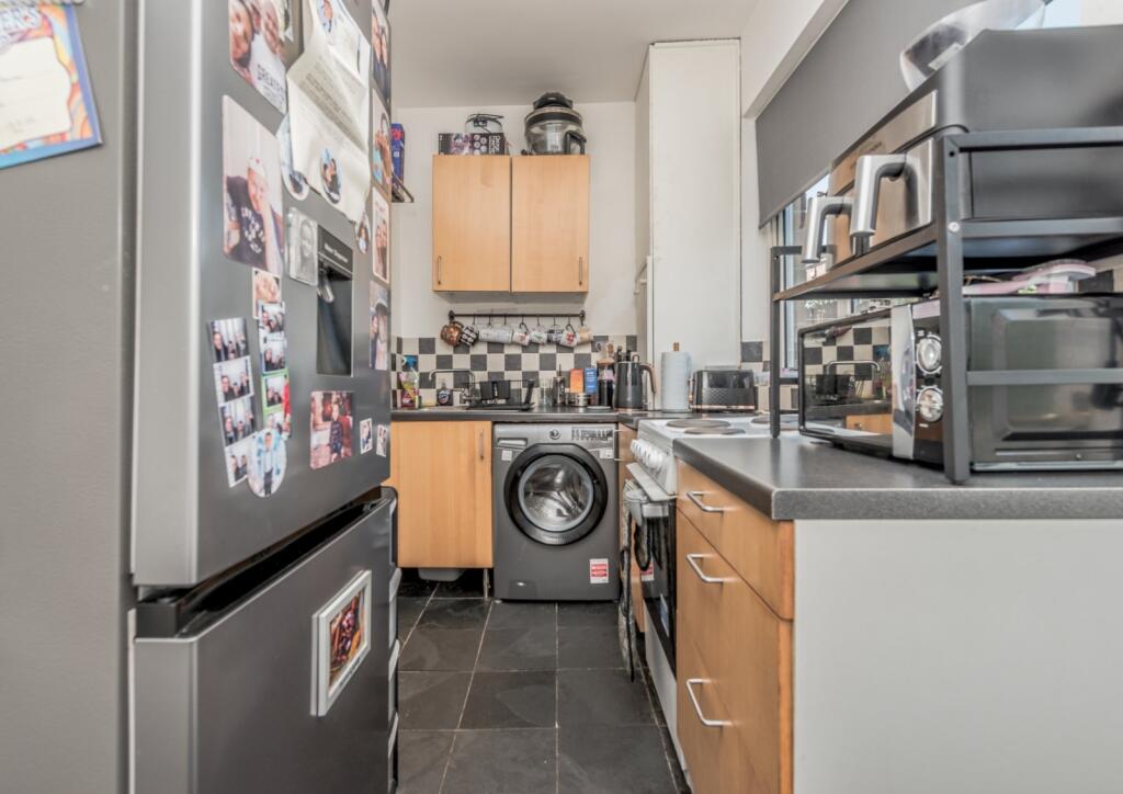 Huddersfield Road, Liversedge, WF15 photo 3