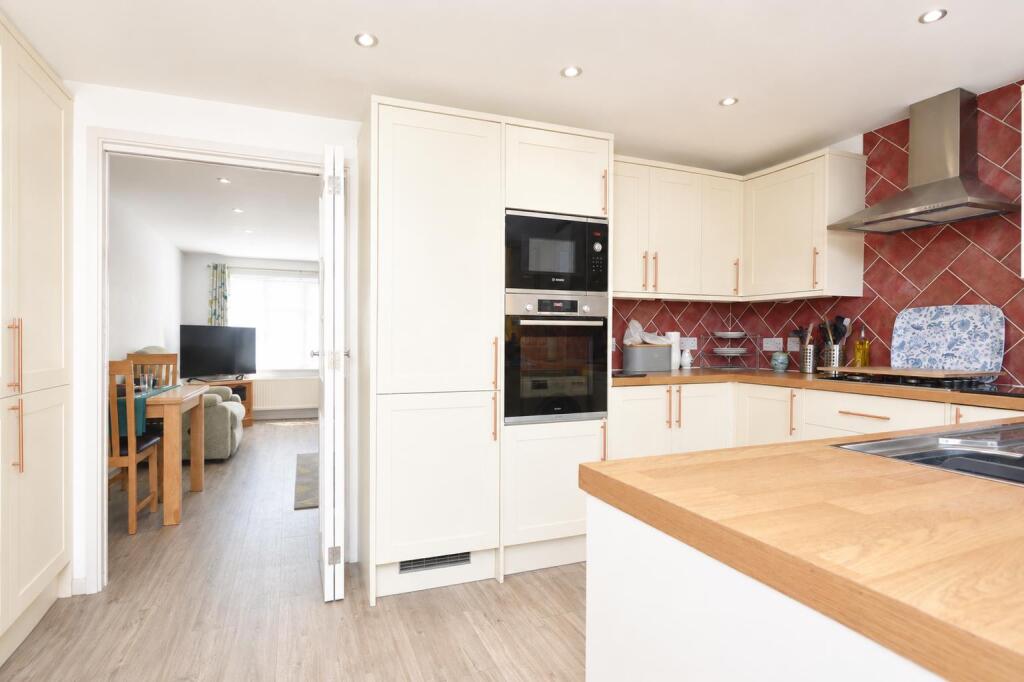 House in Ventnor, Godshill - View 2