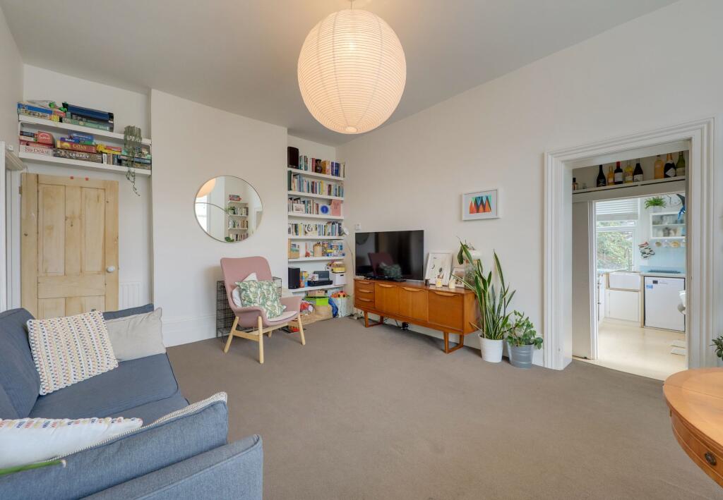 Apartment in London - View 5