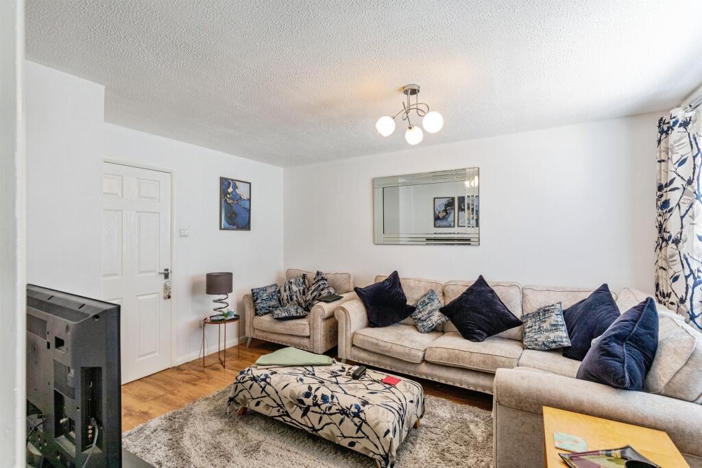House in Wellingborough, Hatton Park - View 4