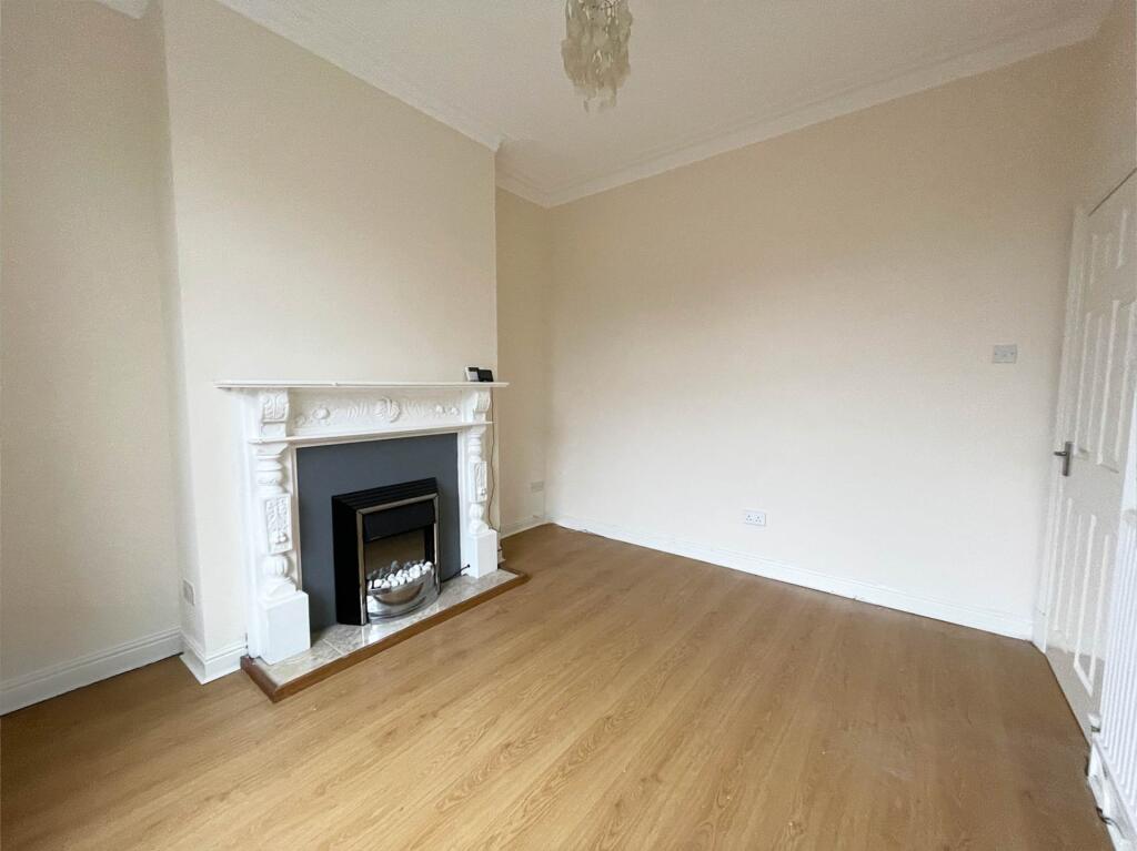 House in Oldham, Greater Manchester - View 2