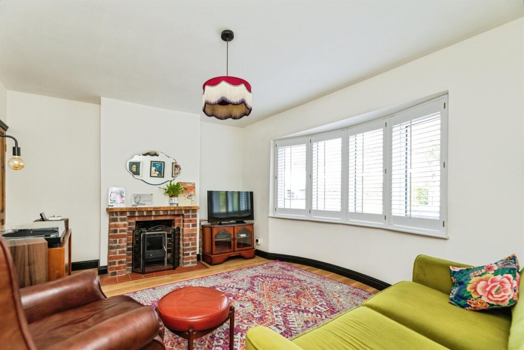 House in Rotherham, Clifton - View 3