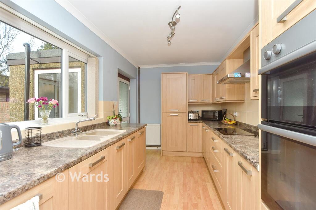 3-bed semi-detached on Fairfield Terrace, Hamstreet, Ashford, Kent, £350,000