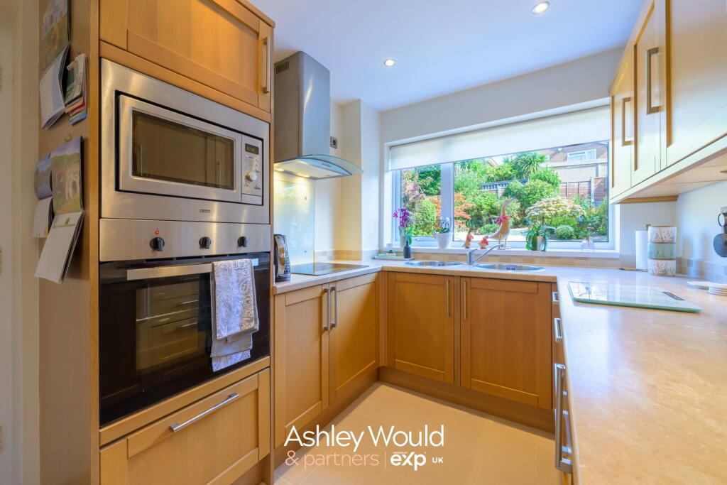 House in Dudley, West Midlands - More