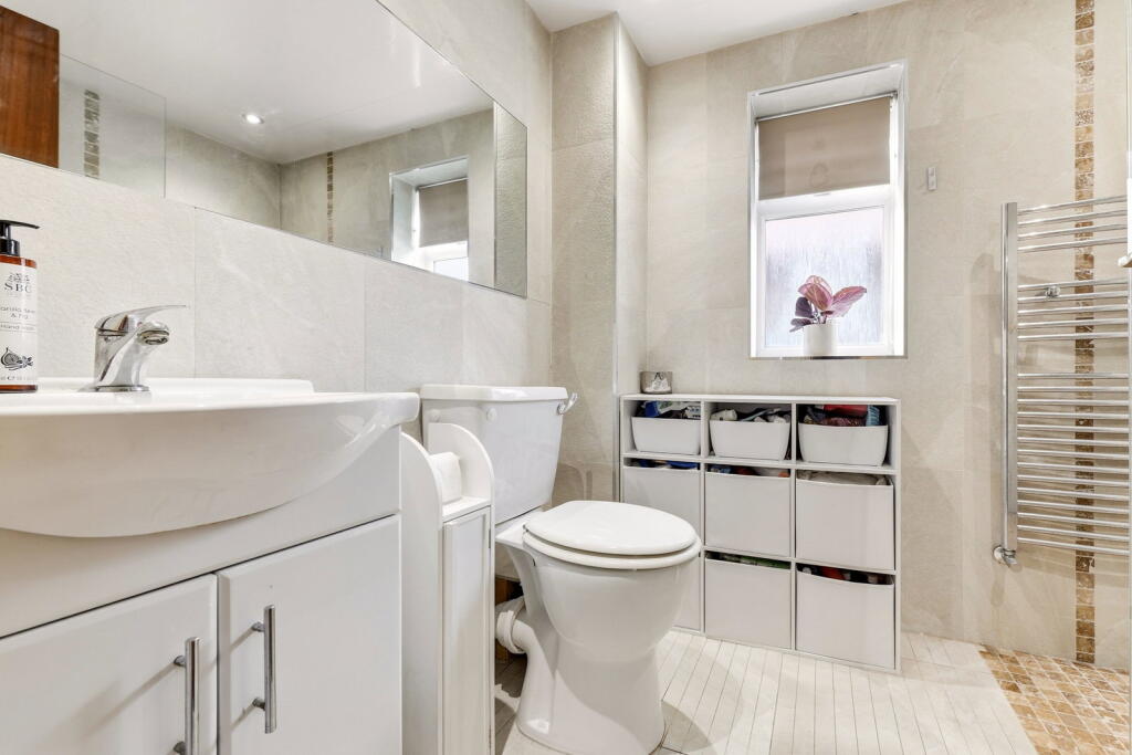 House in Wakefield, West Yorkshire - View 3