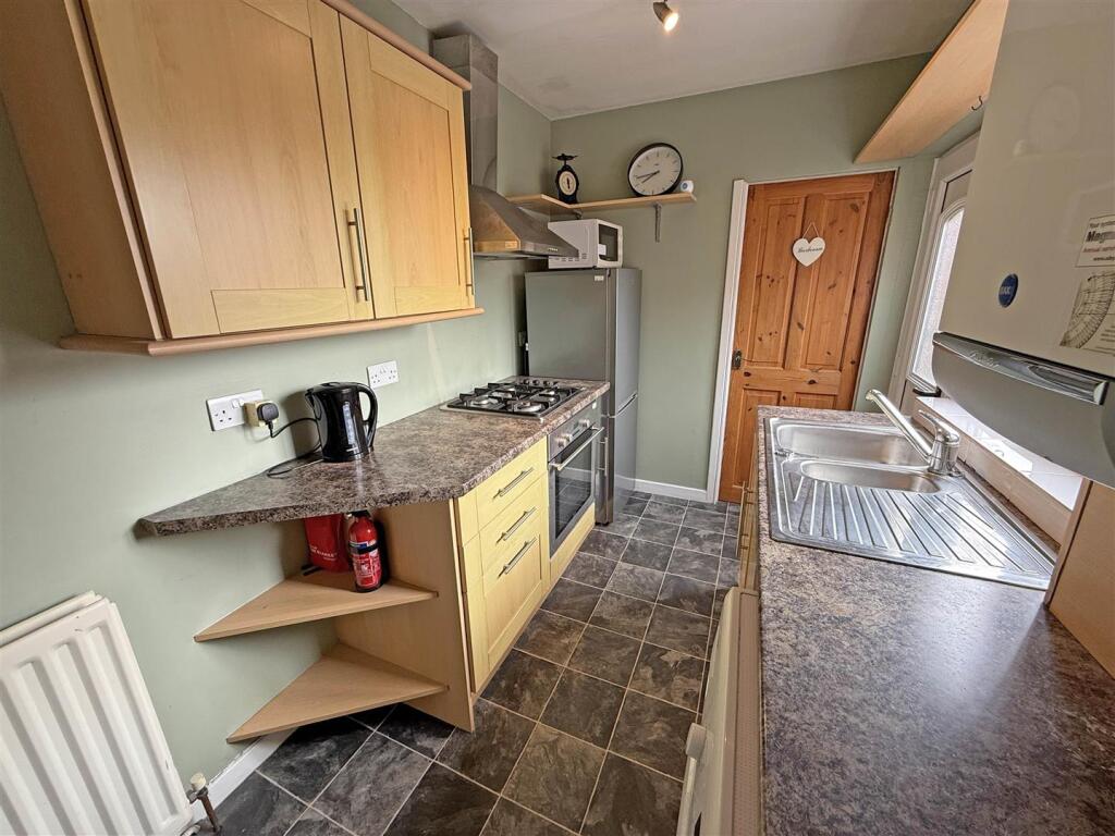 Apartment in North Tyneside, North East - View 5