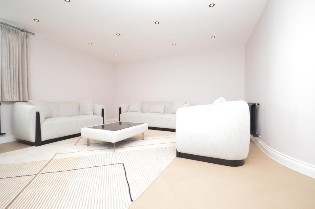Apartment in London - View 3
