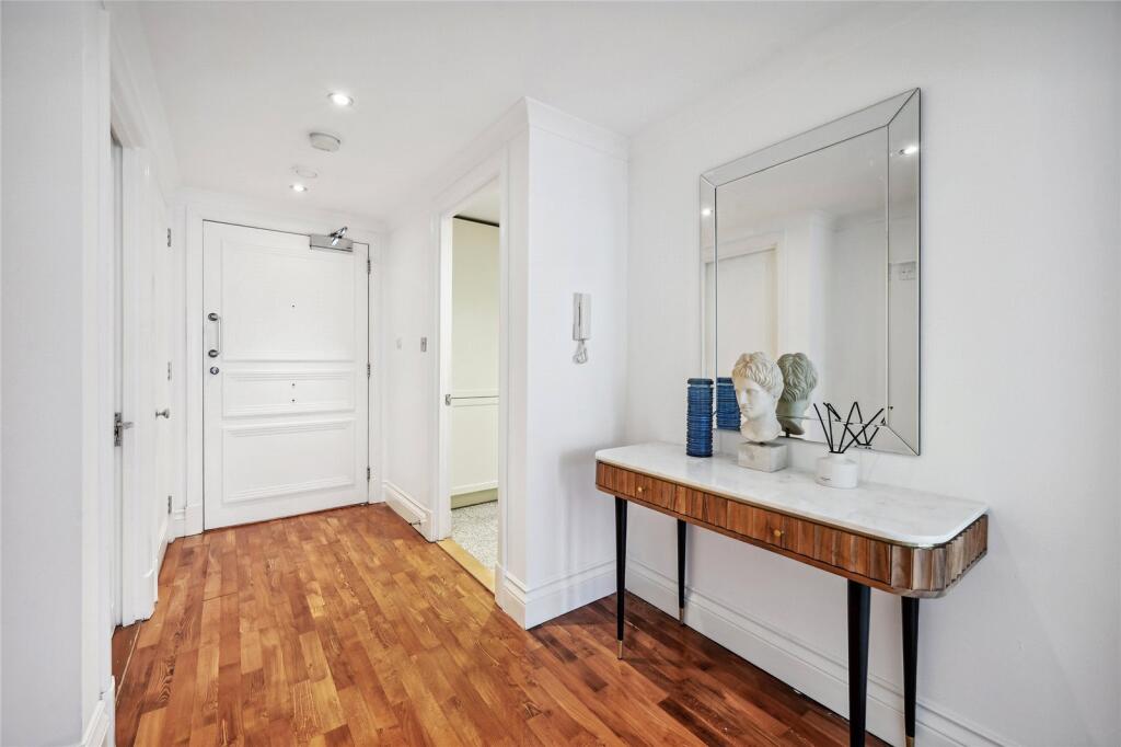 Apartment in London - More