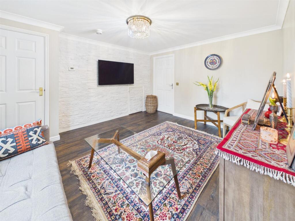 House in Elderslie, Ferguslie Park - View 4