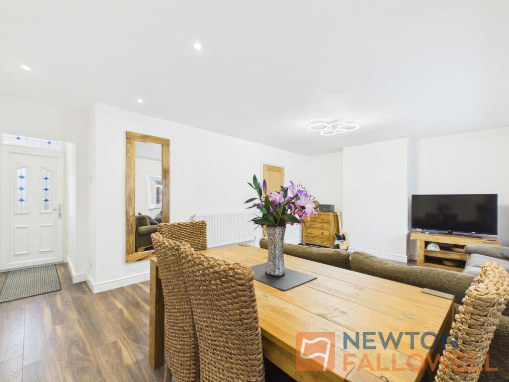 House in Walsall, West Midlands - More
