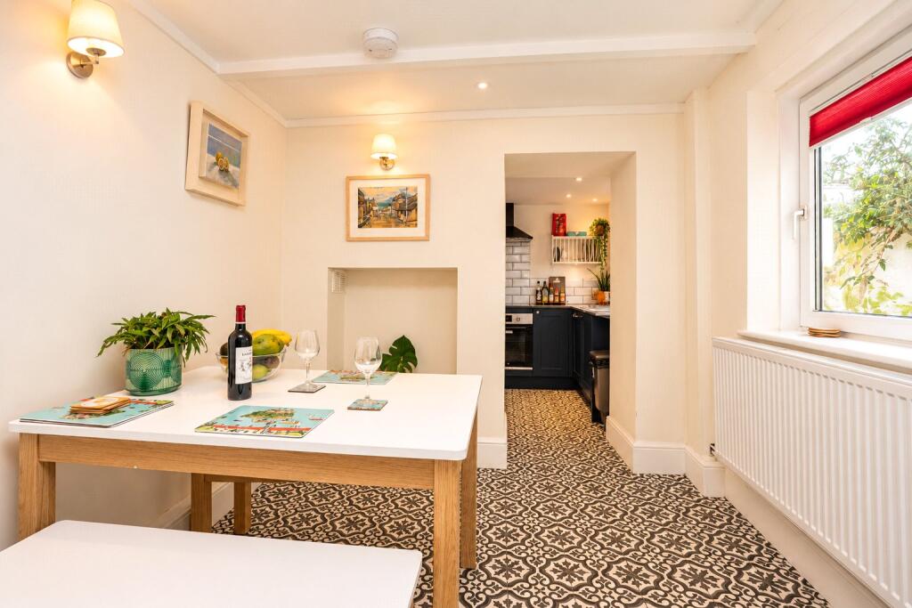 Florence Place, Newlyn, Penzance, TR18 photo 3