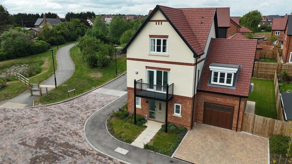 Main image of property: Woodward Lane, Warfield, Bracknell