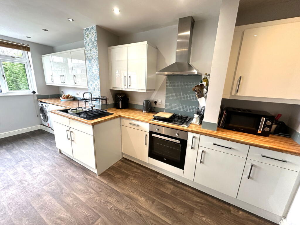 Fir Lane, Royton photo 2