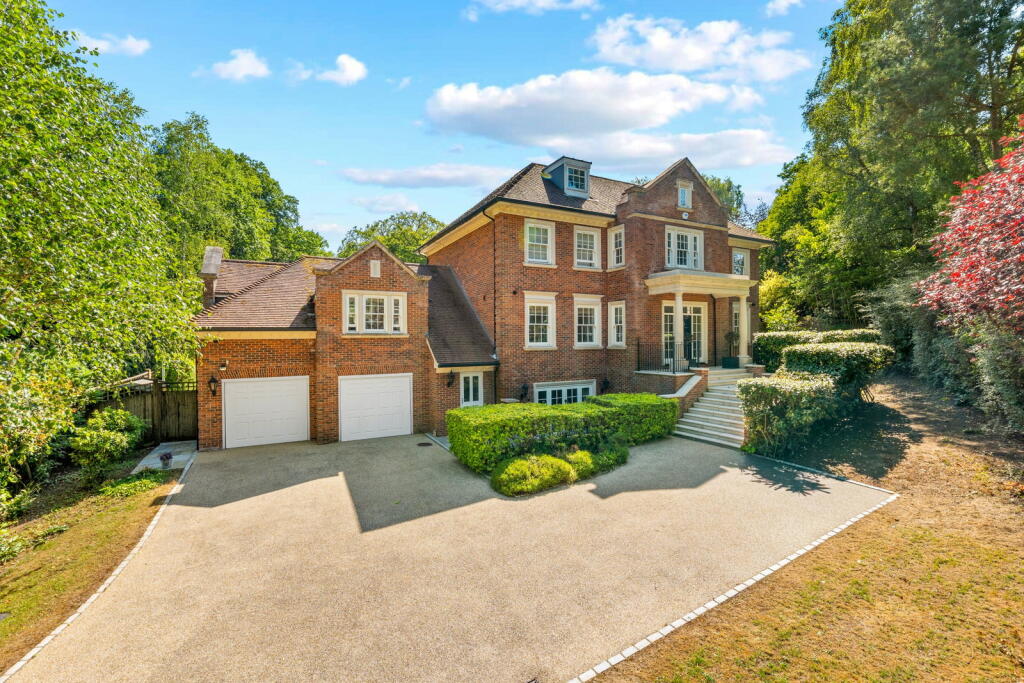 Main image of property: Veralum House, Phillippines Shaw, Sevenoaks, TN14