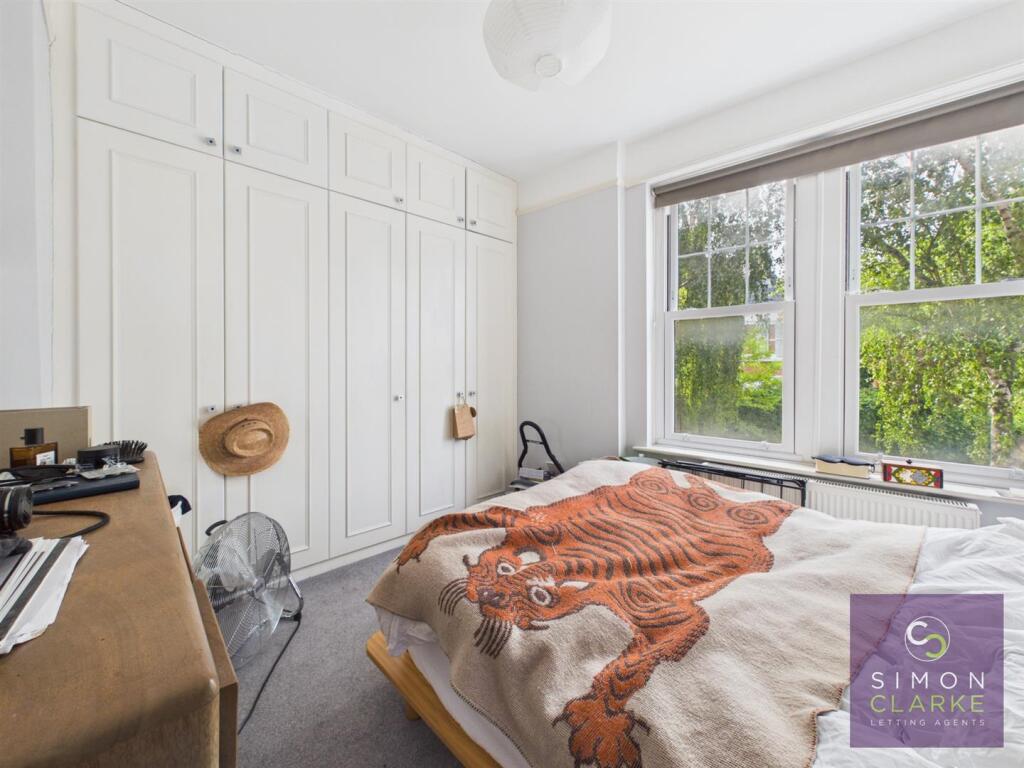 Apartment in London - More
