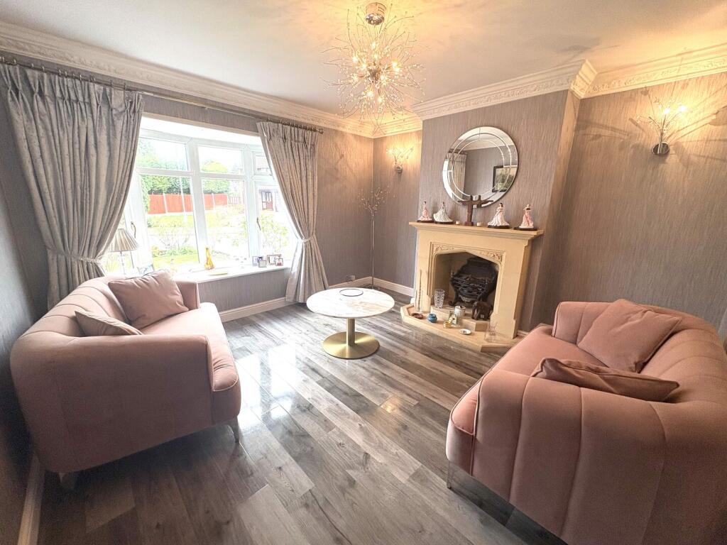 Ambergate Close, Bloxwich, Walsall photo 3
