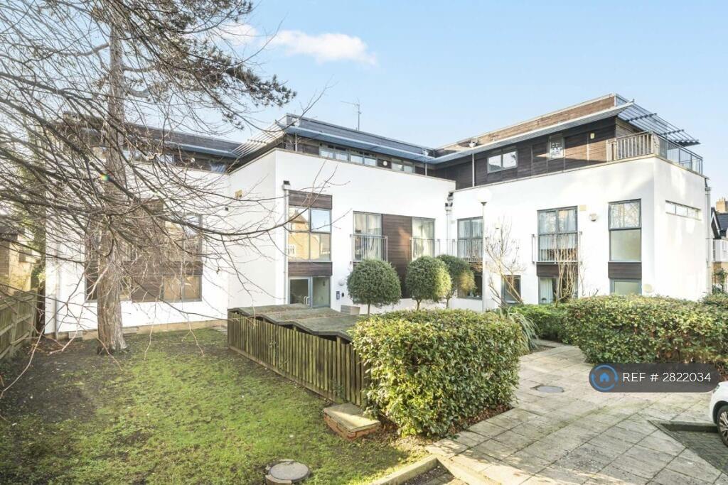 Main image of property: Leigham Court Road, London, SW16