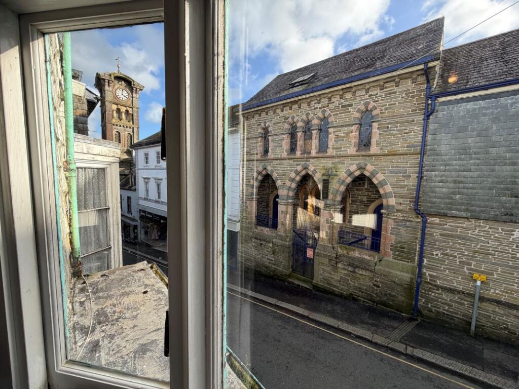 Flat 1, 6 Pike Street, Liskeard, Cornwall, PL14 3JE photo 3