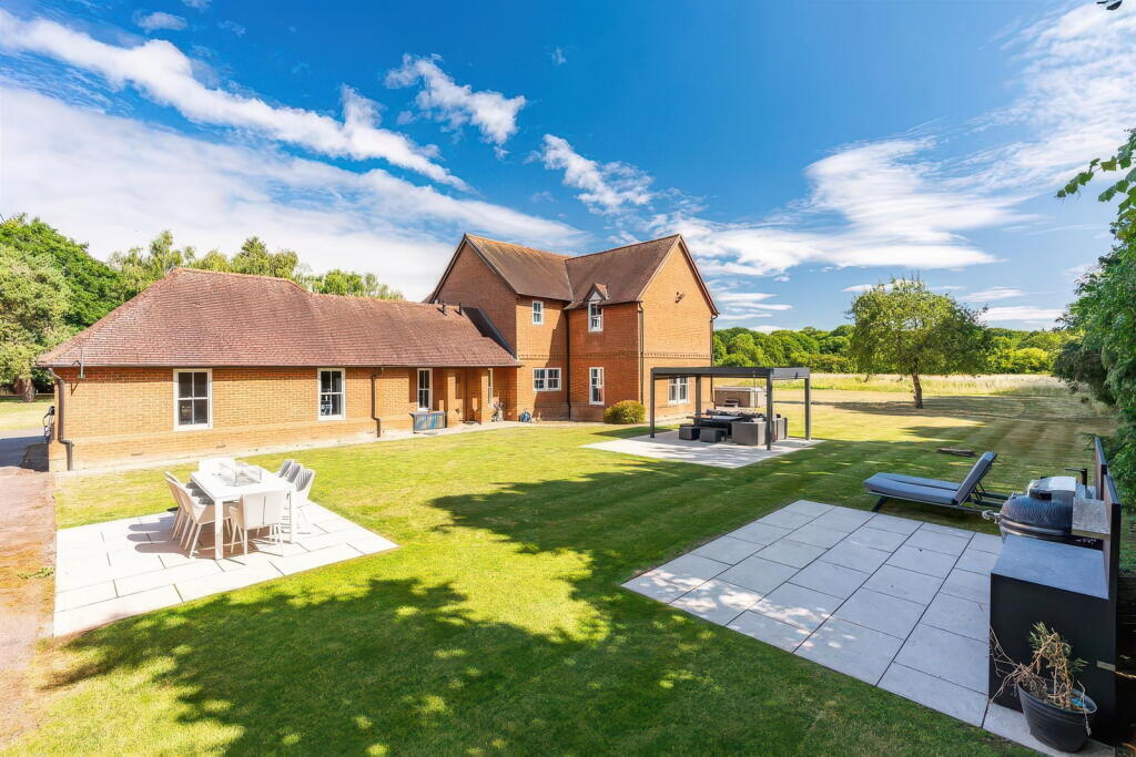 Additional image 2 of Pottersheath Road, Welwyn, AL6 9SY