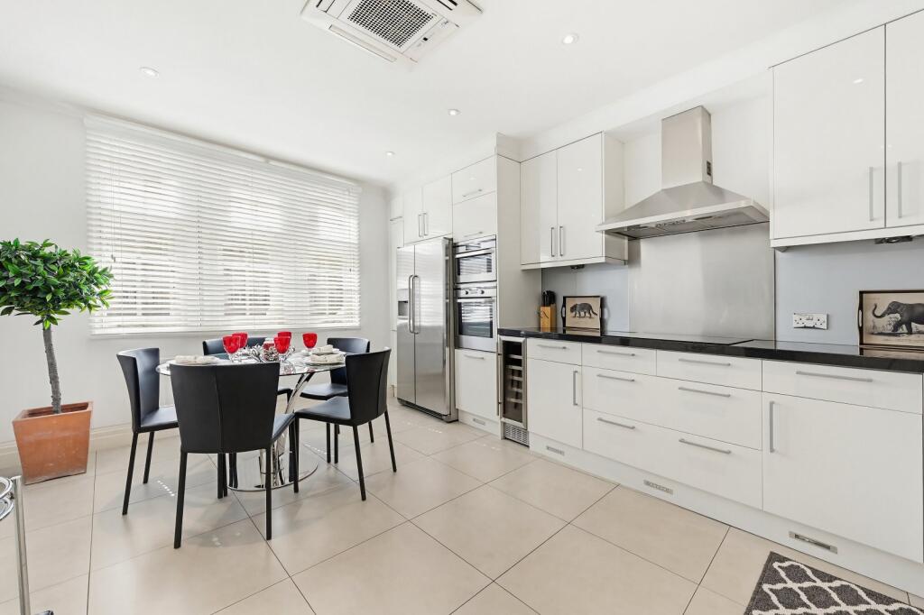 4 bedroom terraced house for rent