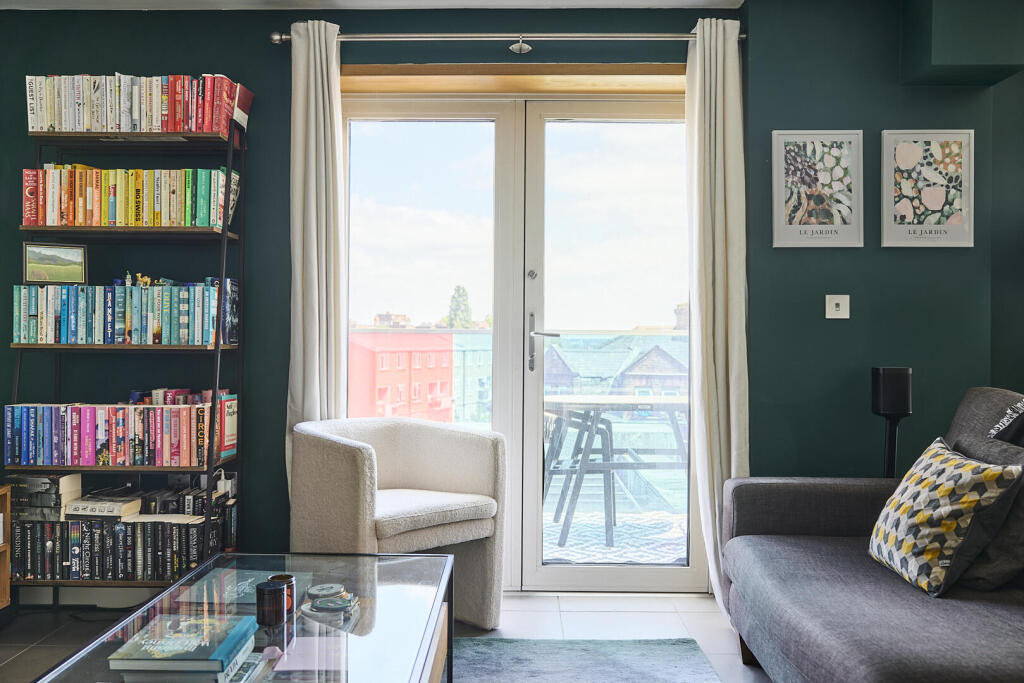 Apartment in London - View 5