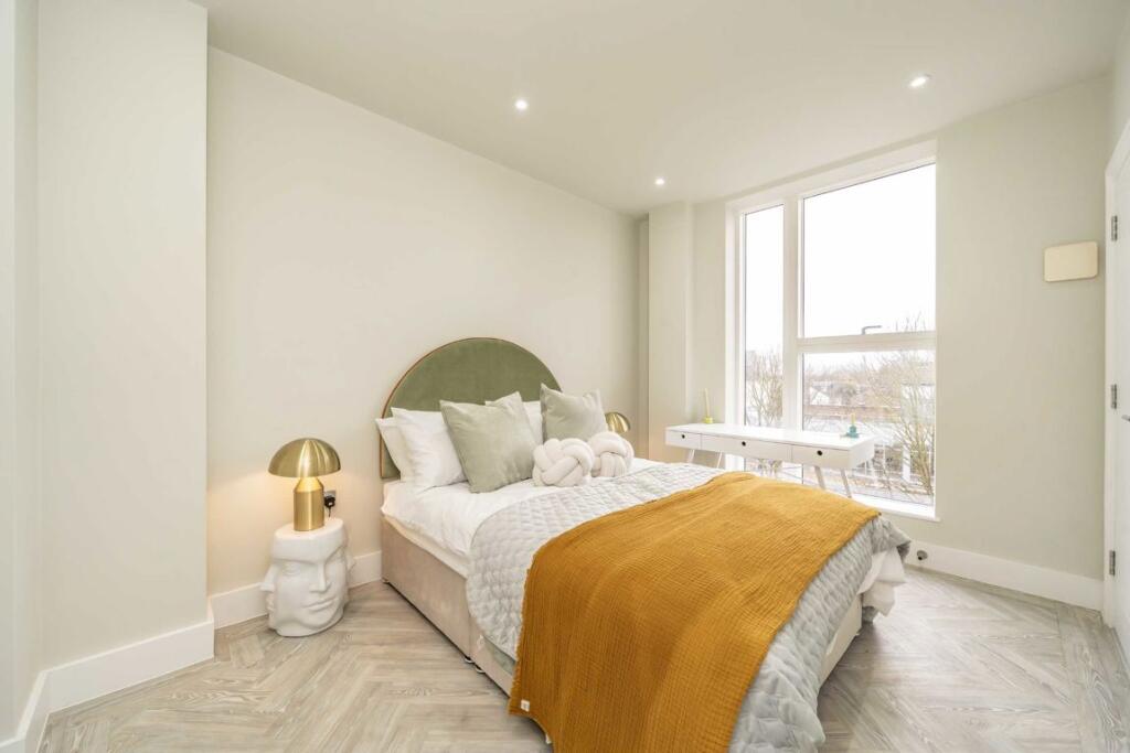 Apartment in Twickenham - View 4