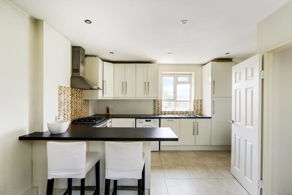 Apartment in London - View 2