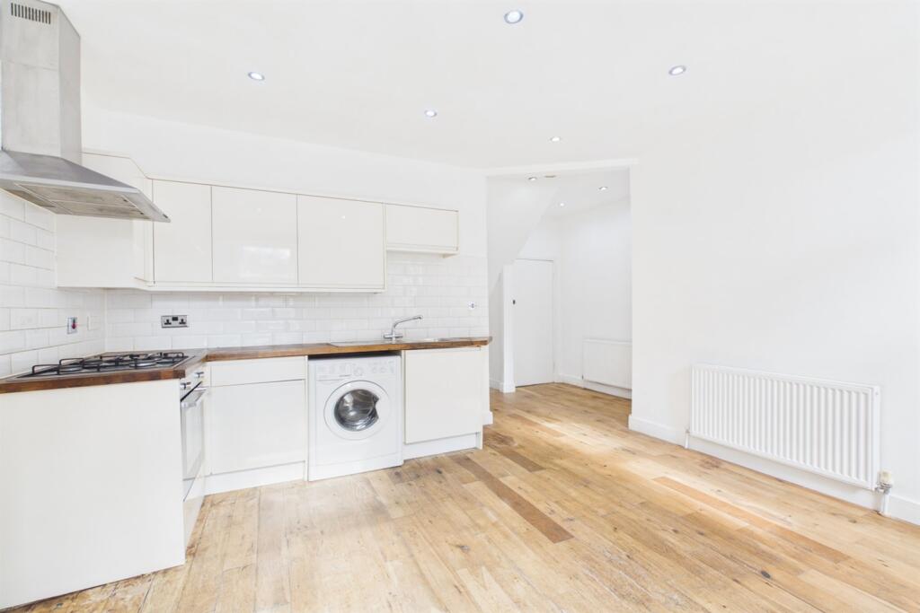 Apartment in London - View 4