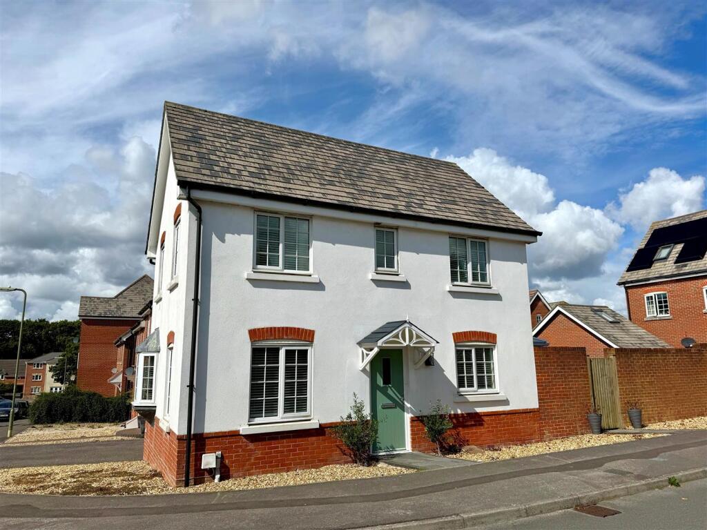 Main image of property: Silver Birch Way, Whiteley