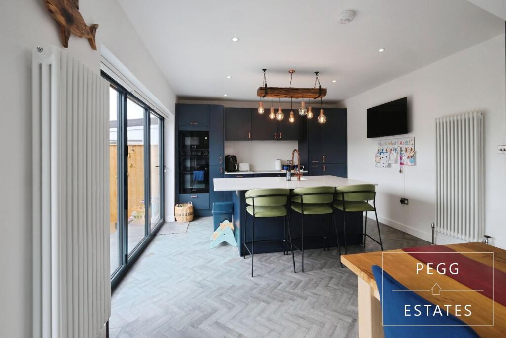 House in Torquay - More