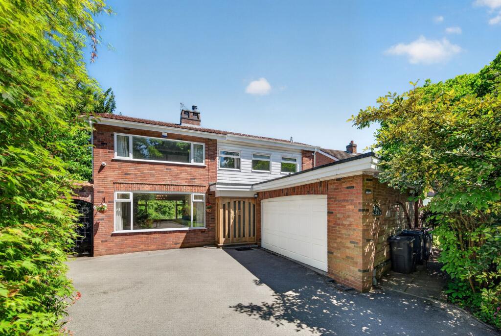 Main image of property: Streetly Lane, Four Oaks, B74
