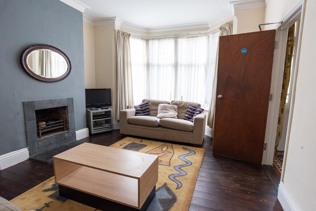 Sykefield Avenue, Leicester, LE3 photo 2