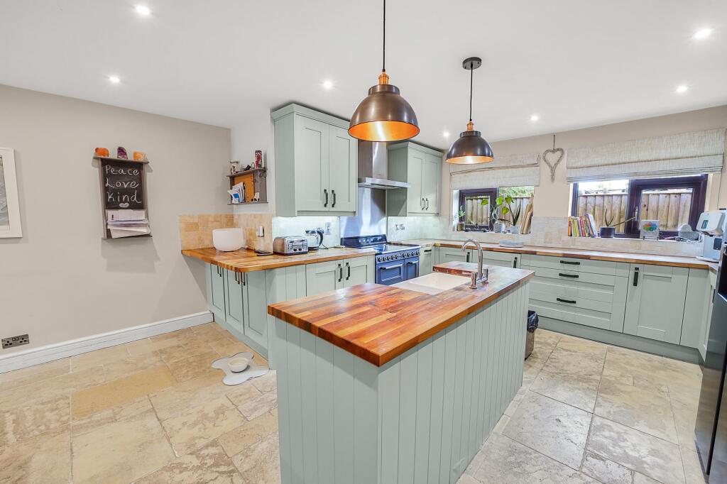 House in Warrington, Wilhead, Burtonwood and Westbrook - View 5