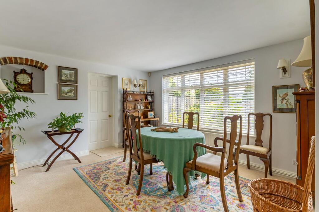 House in Dinton - More