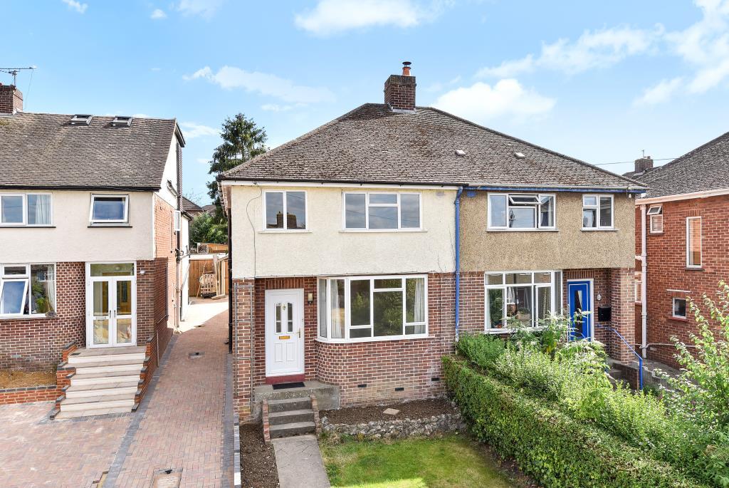 Main image of property: Maple Close, Botley, OX2