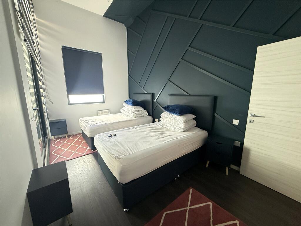 Apartment in London - View 5