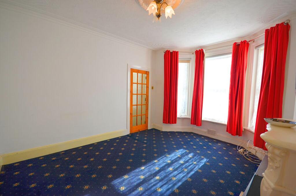 House in Bournemouth, Springbourne - View 2