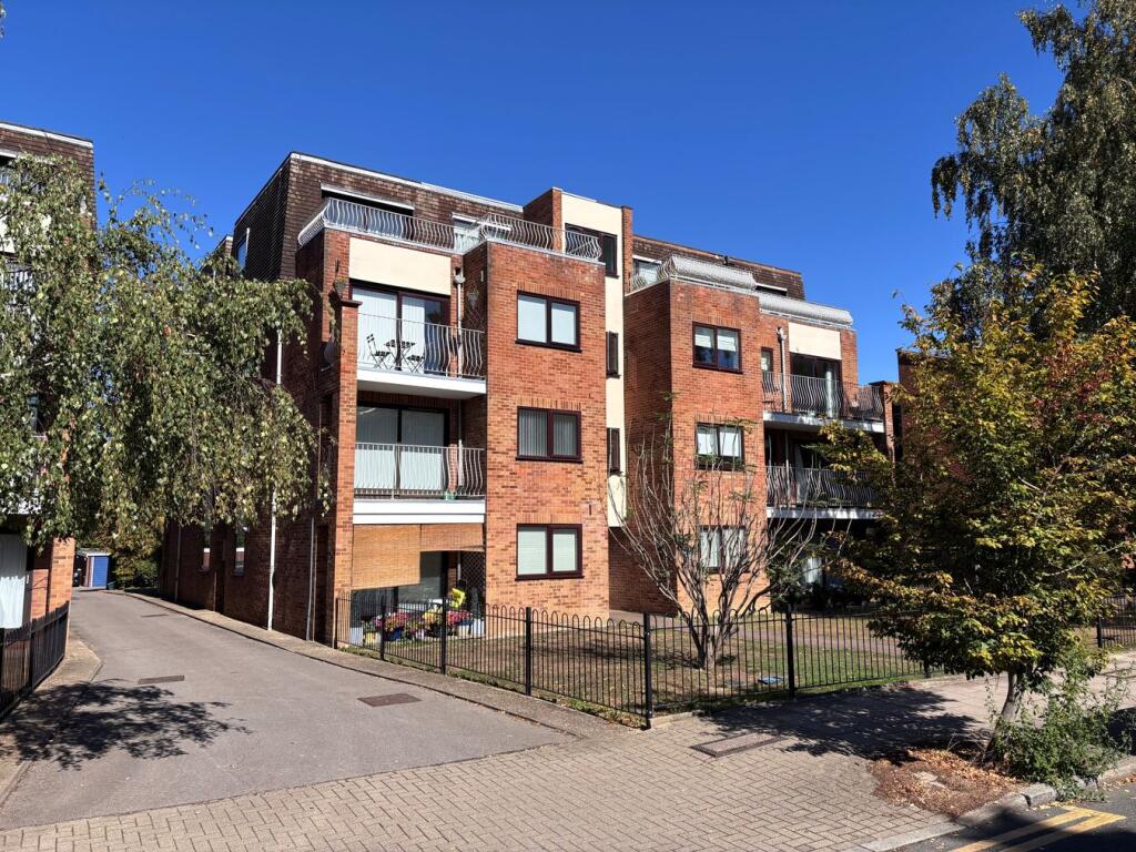 Main image of property: Bromley Road, Beckenham, BR3