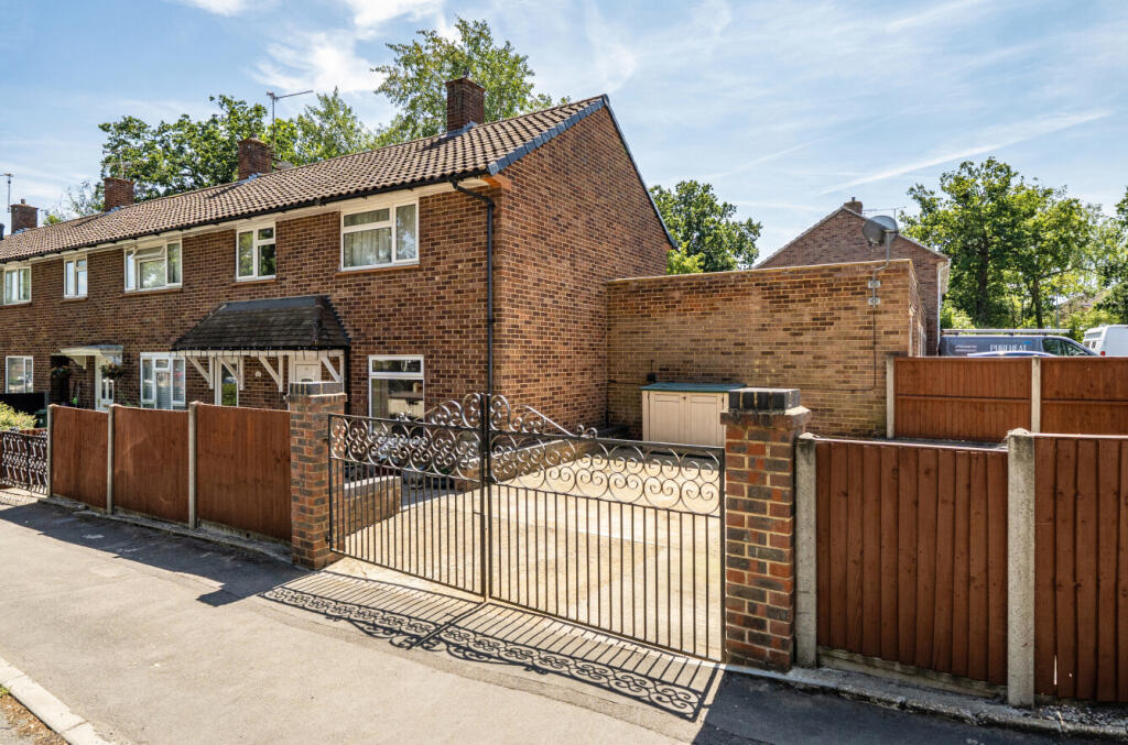 Main image of property: Kingsmere Road, Bracknell, Berkshire